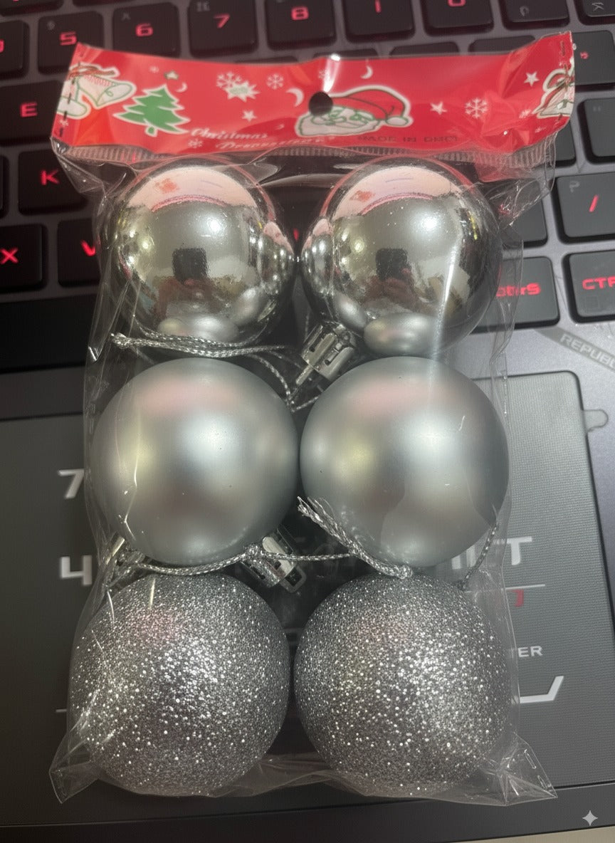 Esferas Navideñas Decorativas – Pack de 6 Unidades (Oro, Plata, Rojo)